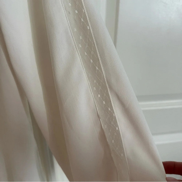 NWT White House Black Market Small Cream Lace Inset Blouse Top Long Sleeve New - Picture 5 of 6